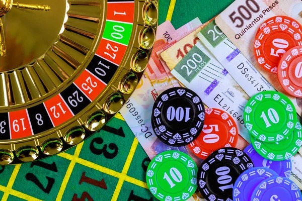 agen188 Gaple Online game interface showing domino tiles and active player turn indicator.